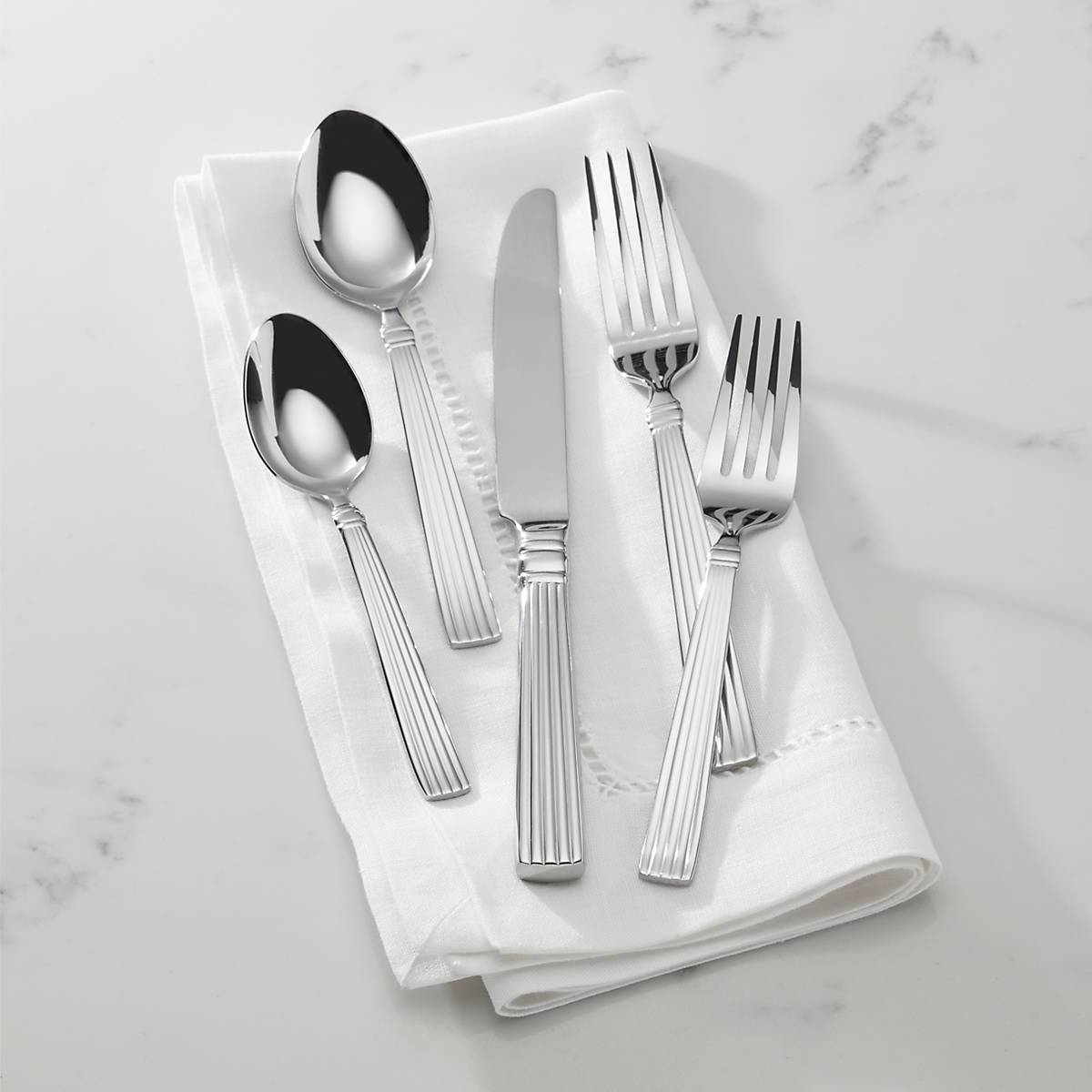 Crescendo II 65 Piece Flatware Set