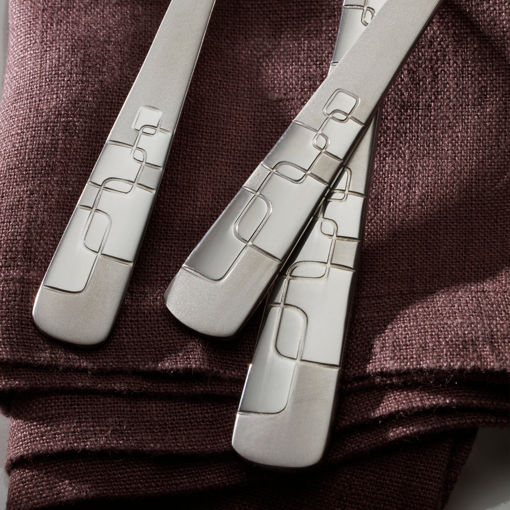 Quadratic 20 Piece Flatware Set