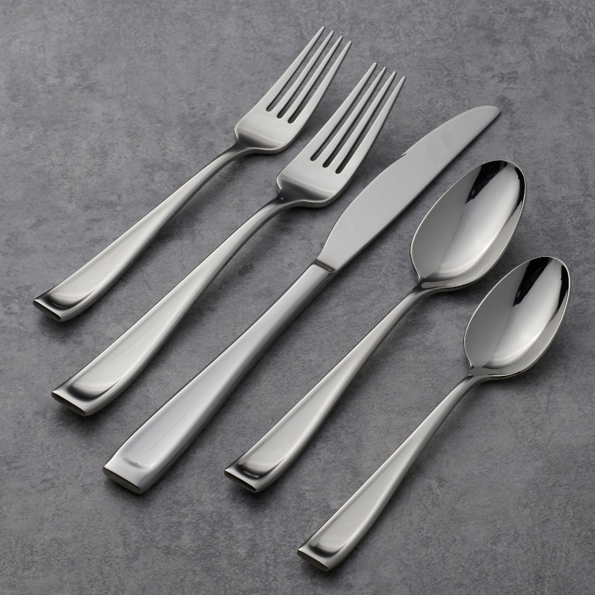 Moda 65 Piece Flatware Set